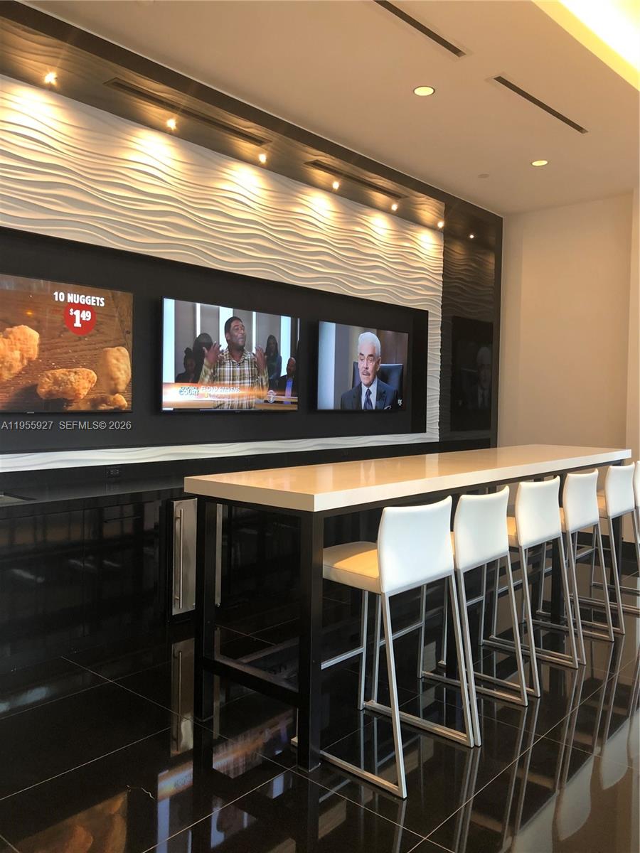PARAMOUNT MIAMI WORLDCENT - Residential