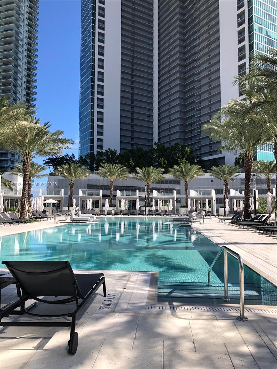 PARAMOUNT MIAMI WORLDCENT - Residential