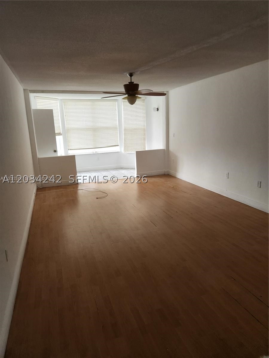 ROLLING GREEN CONDO E - Residential Lease