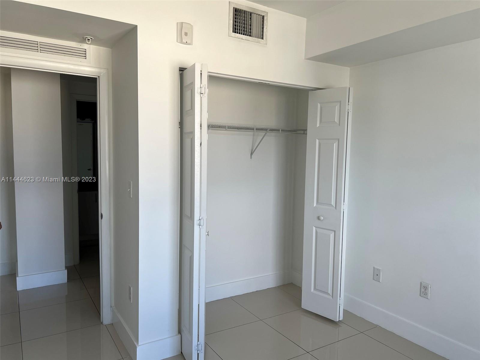 MC KENZIE SUB - Residential Lease
