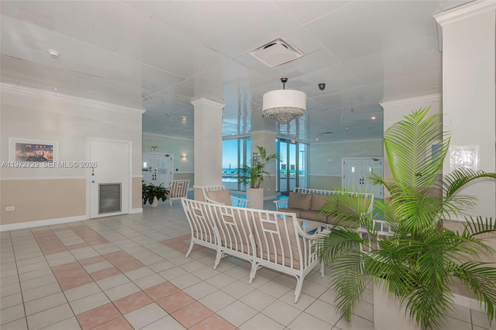 BURLEIGH HOUSE CONDO - Residential