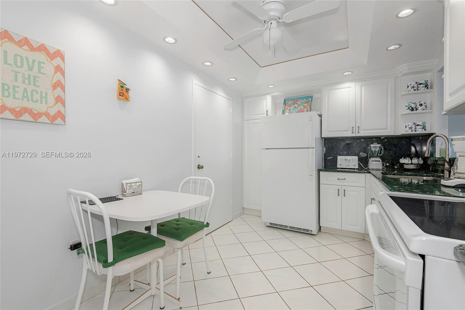 BURLEIGH HOUSE CONDO - Residential