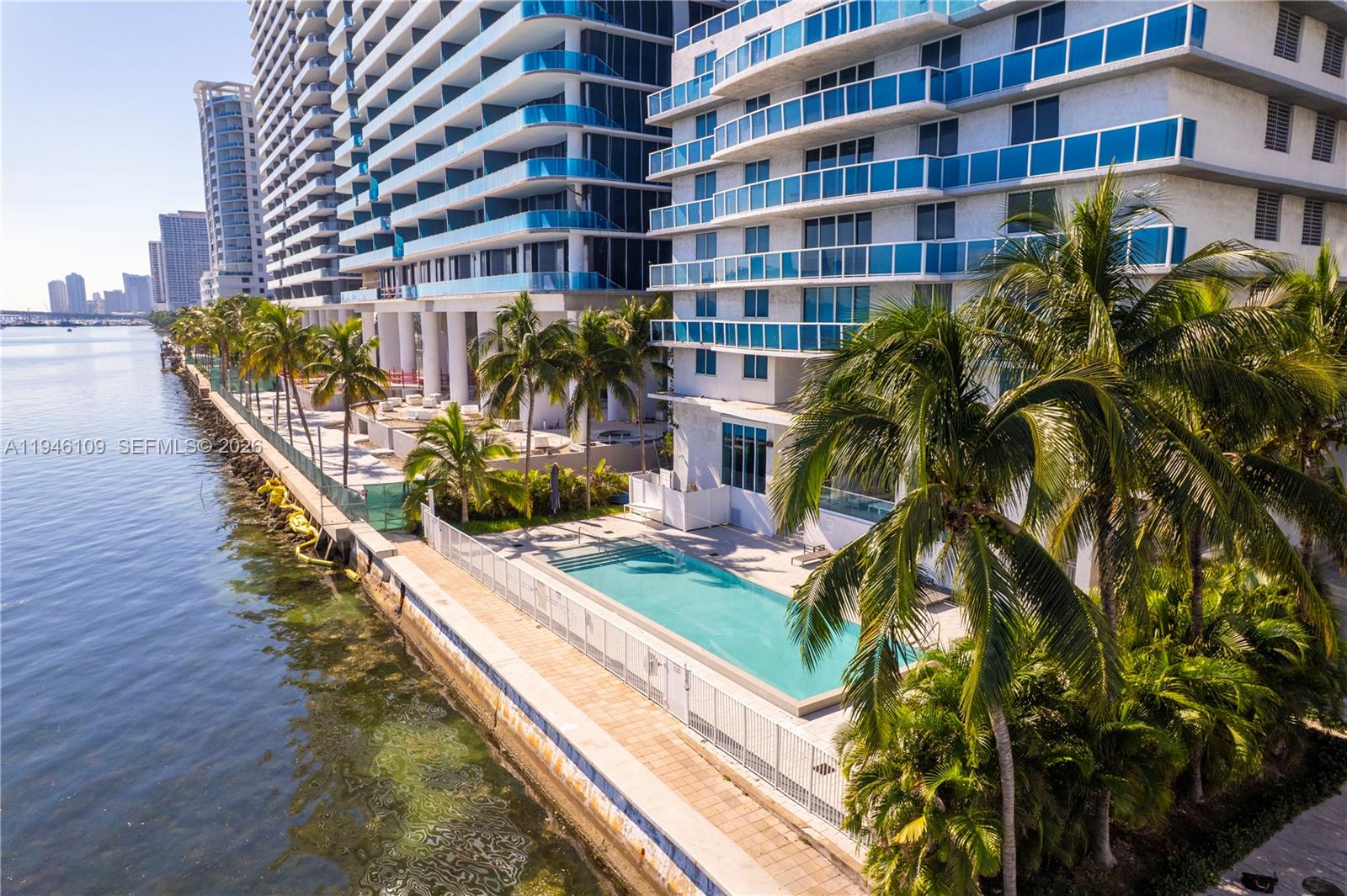 STAR LOFTS ON THE BAY CON - Residential