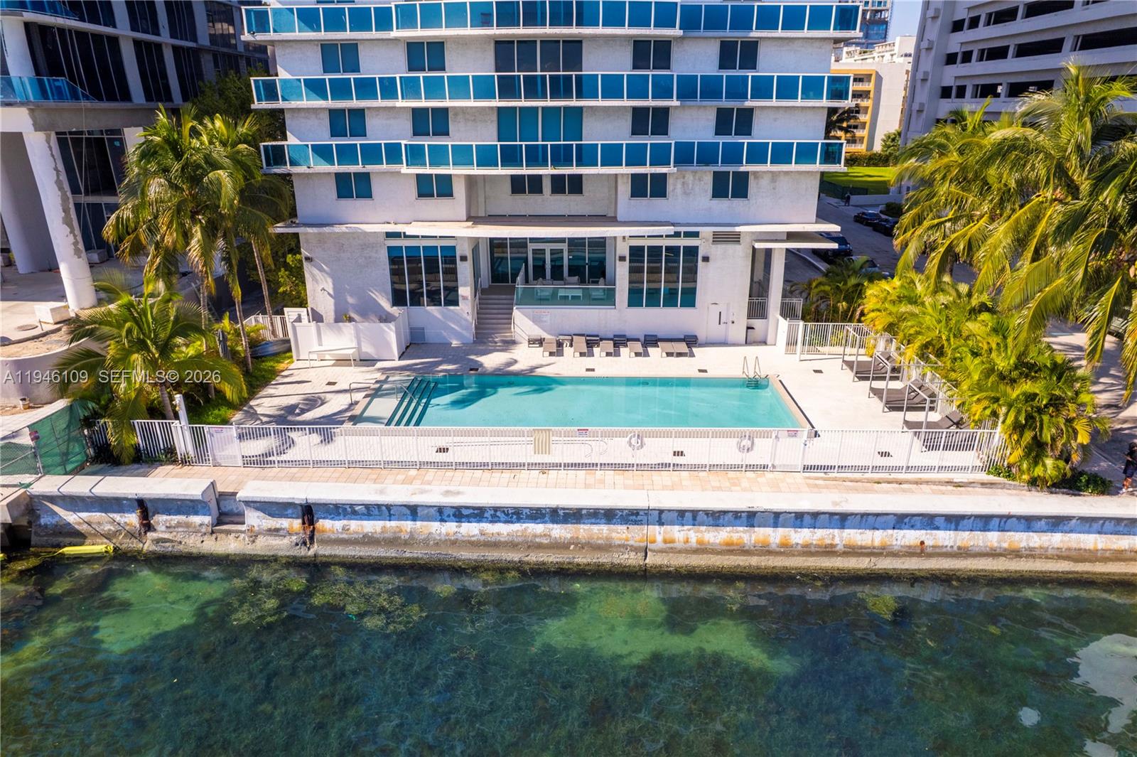 STAR LOFTS ON THE BAY CON - Residential