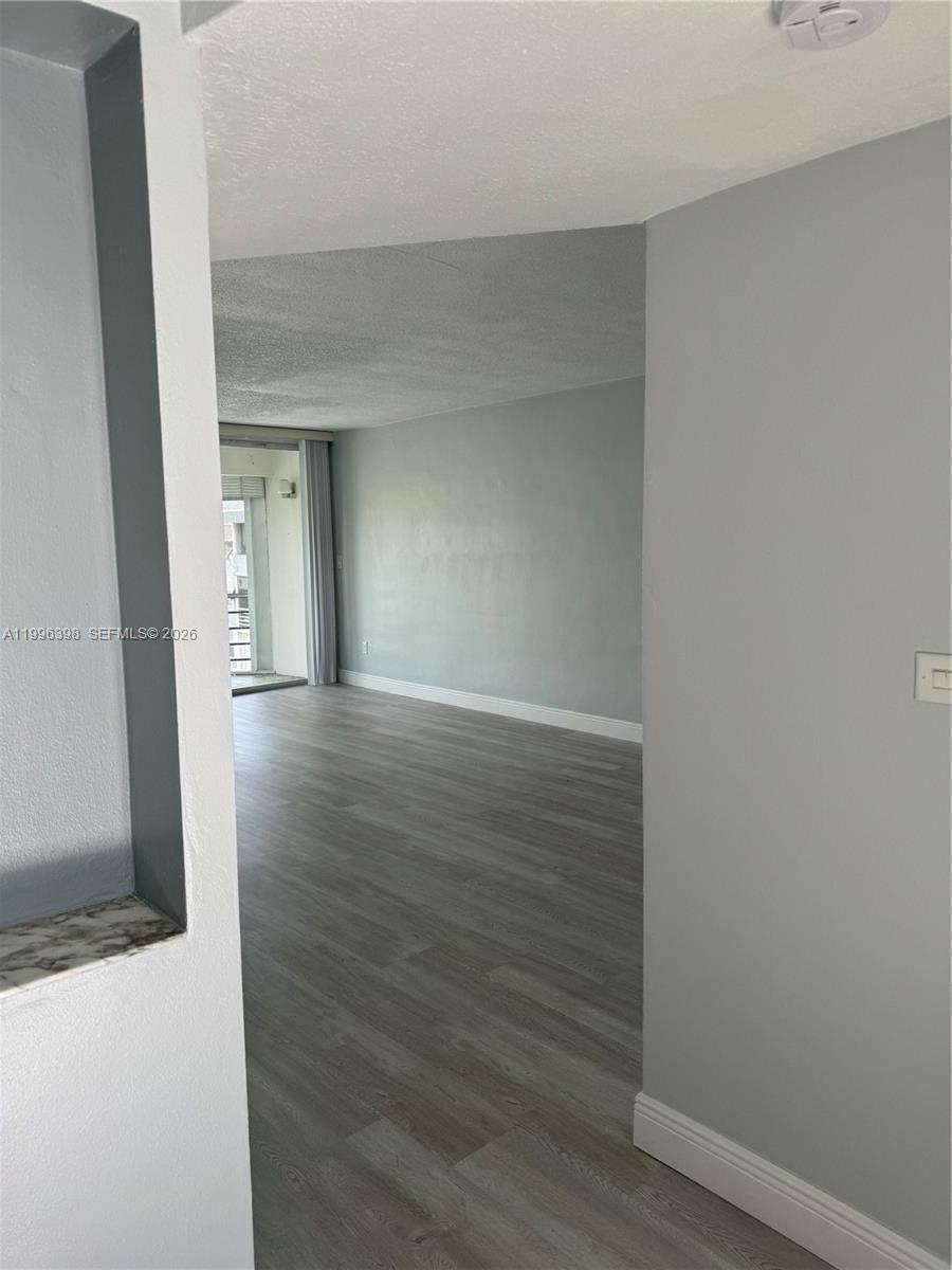 SECOND FORUM CONDO - Residential