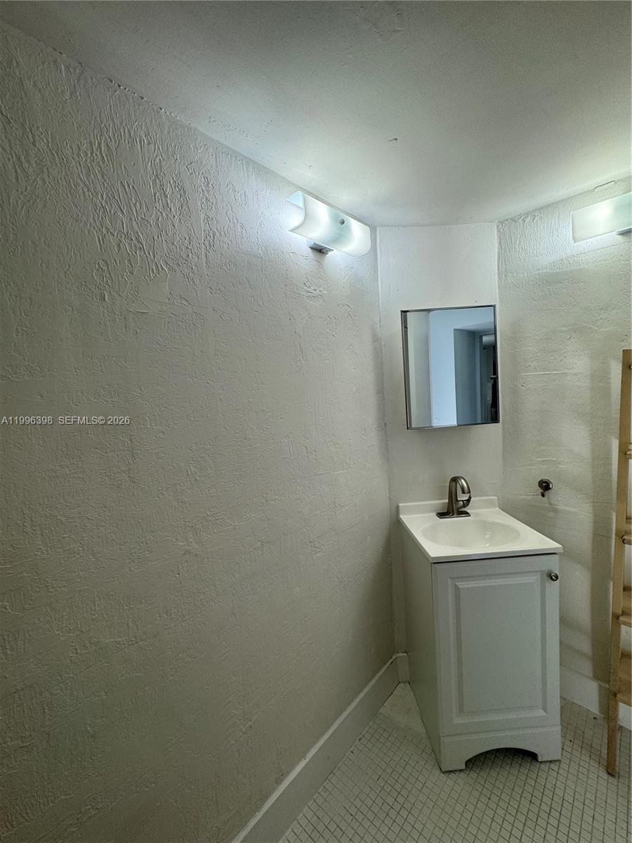 SECOND FORUM CONDO - Residential