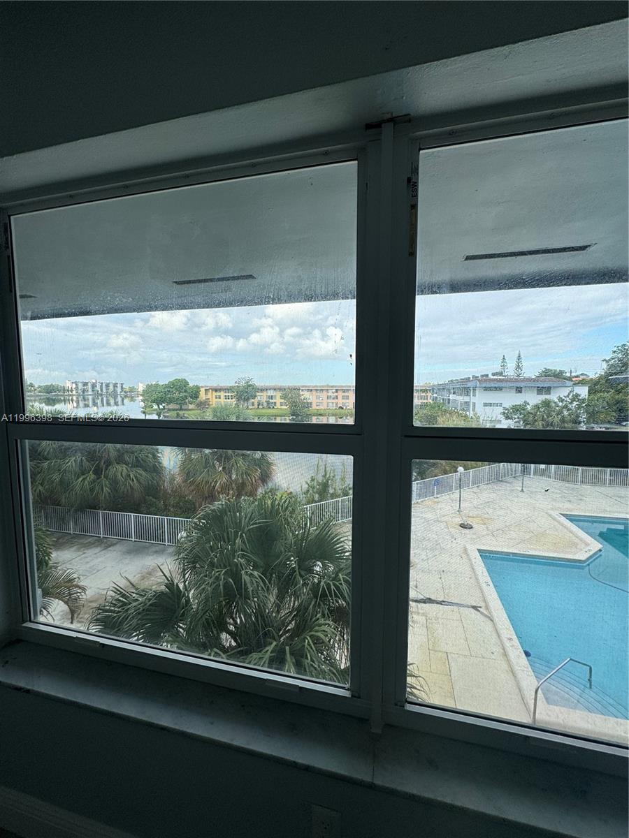 SECOND FORUM CONDO - Residential