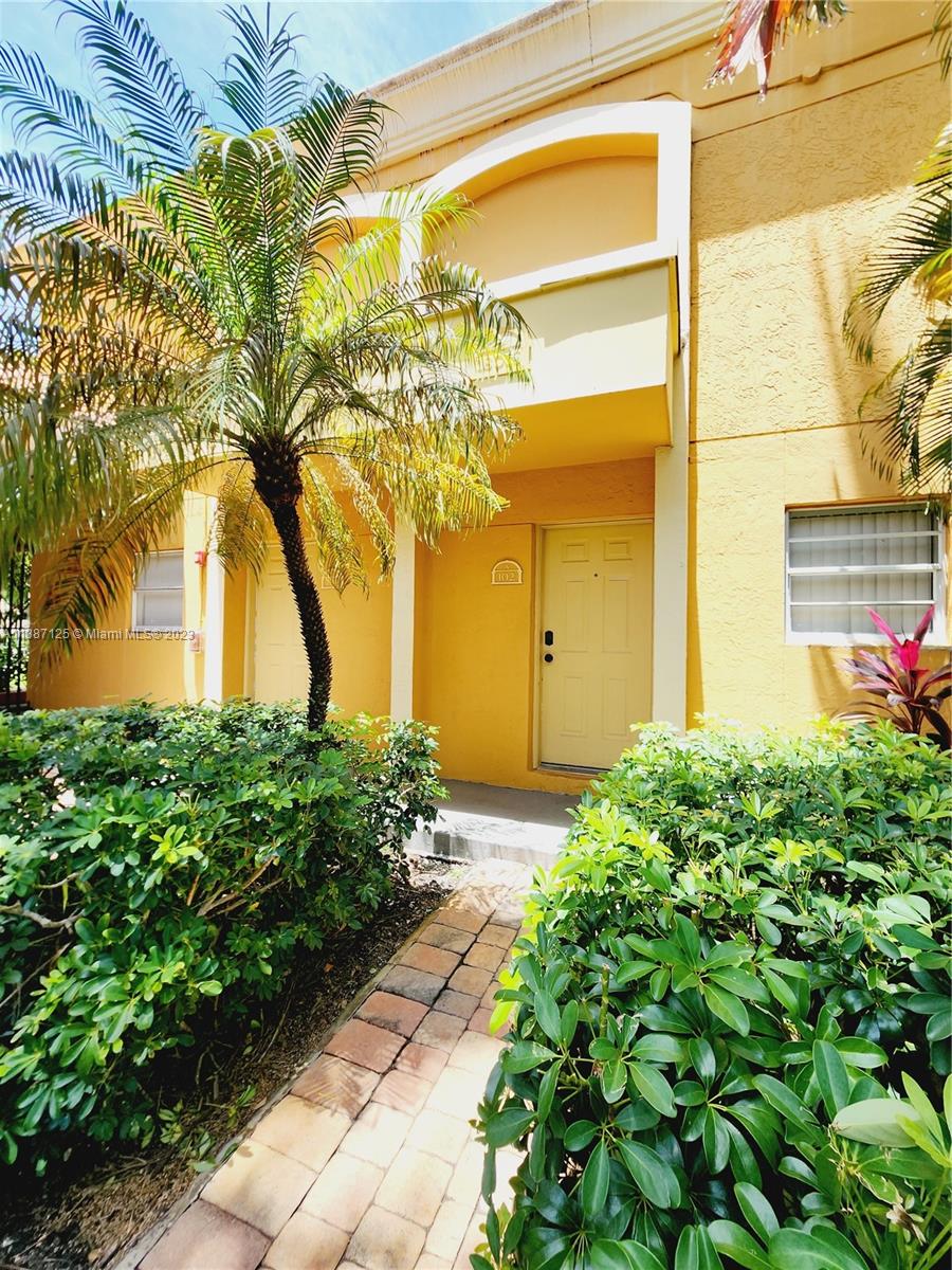 VENETIAN GARDENS AT COUNT - Residential Lease