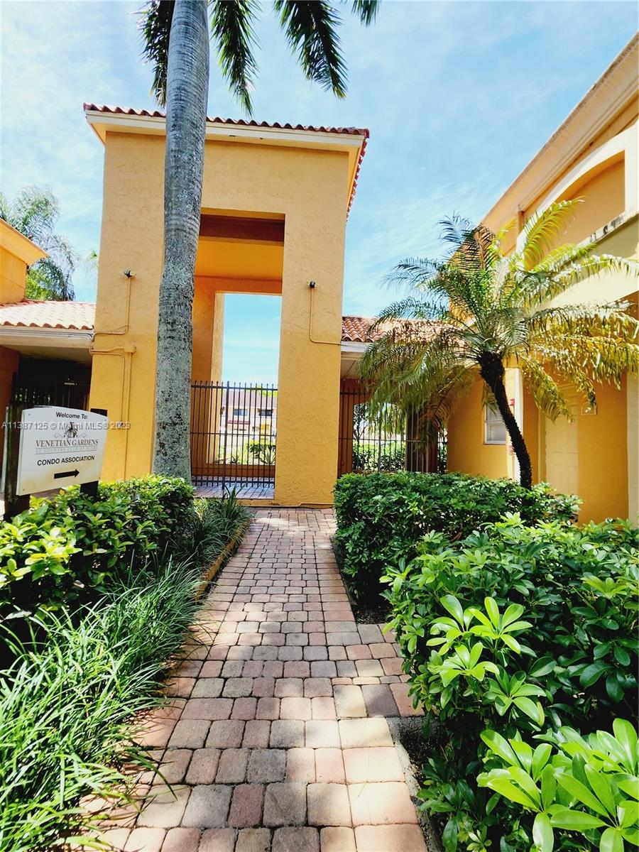 VENETIAN GARDENS AT COUNT - Residential Lease