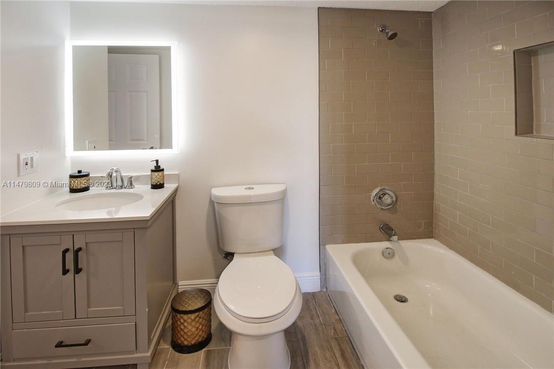 MANORS OF INVERRARY XII - Residential Lease