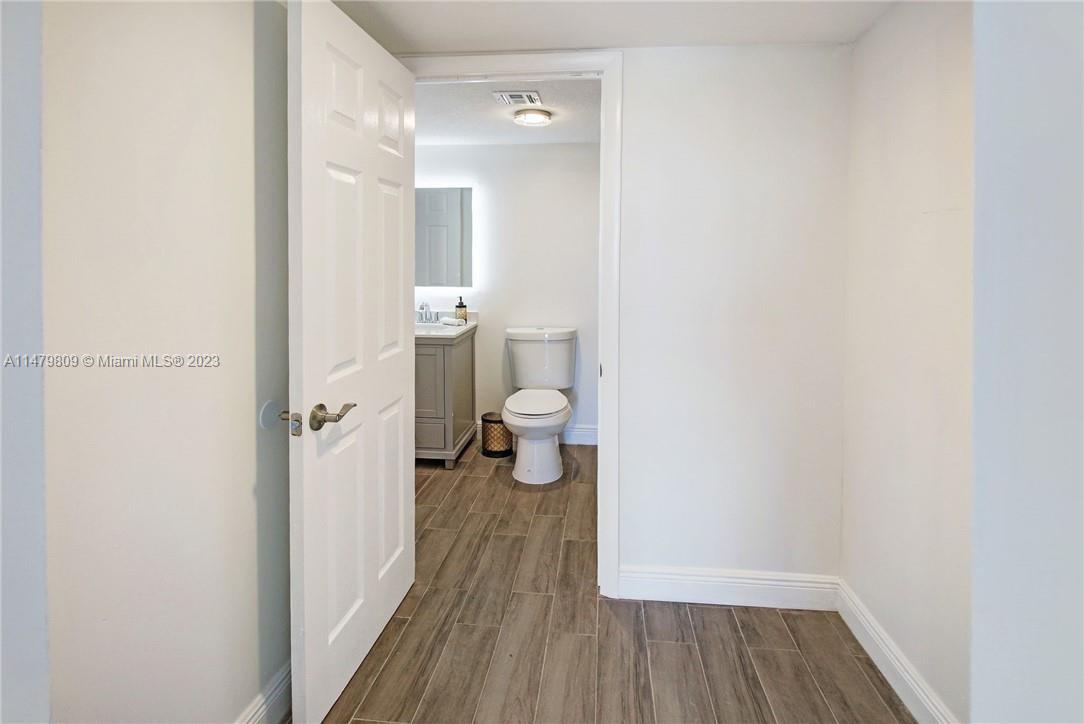 MANORS OF INVERRARY XII - Residential Lease