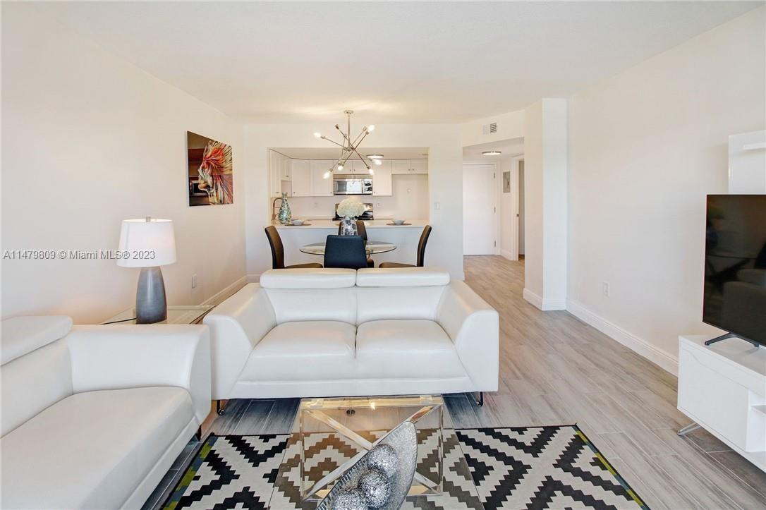 MANORS OF INVERRARY XII - Residential Lease