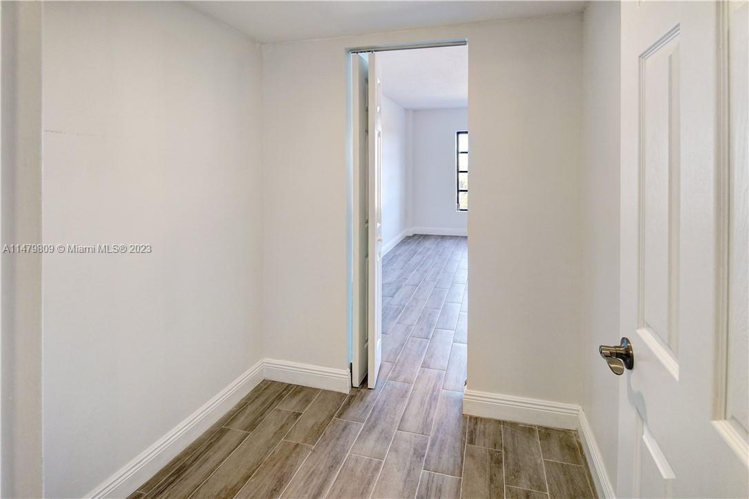 MANORS OF INVERRARY XII - Residential Lease