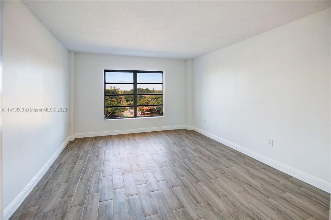 MANORS OF INVERRARY XII - Residential Lease
