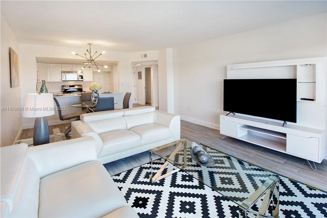 MANORS OF INVERRARY XII - Residential Lease