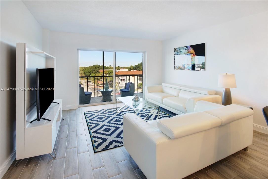 MANORS OF INVERRARY XII - Residential Lease