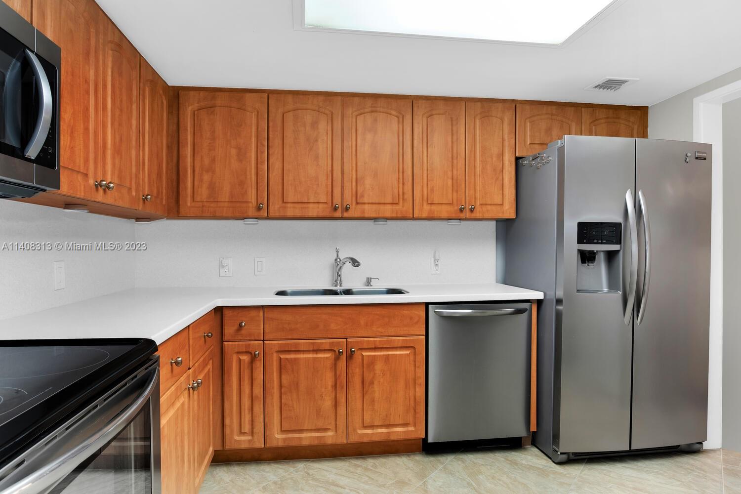 IMPERIAL AT BRICKELL COND - Residential