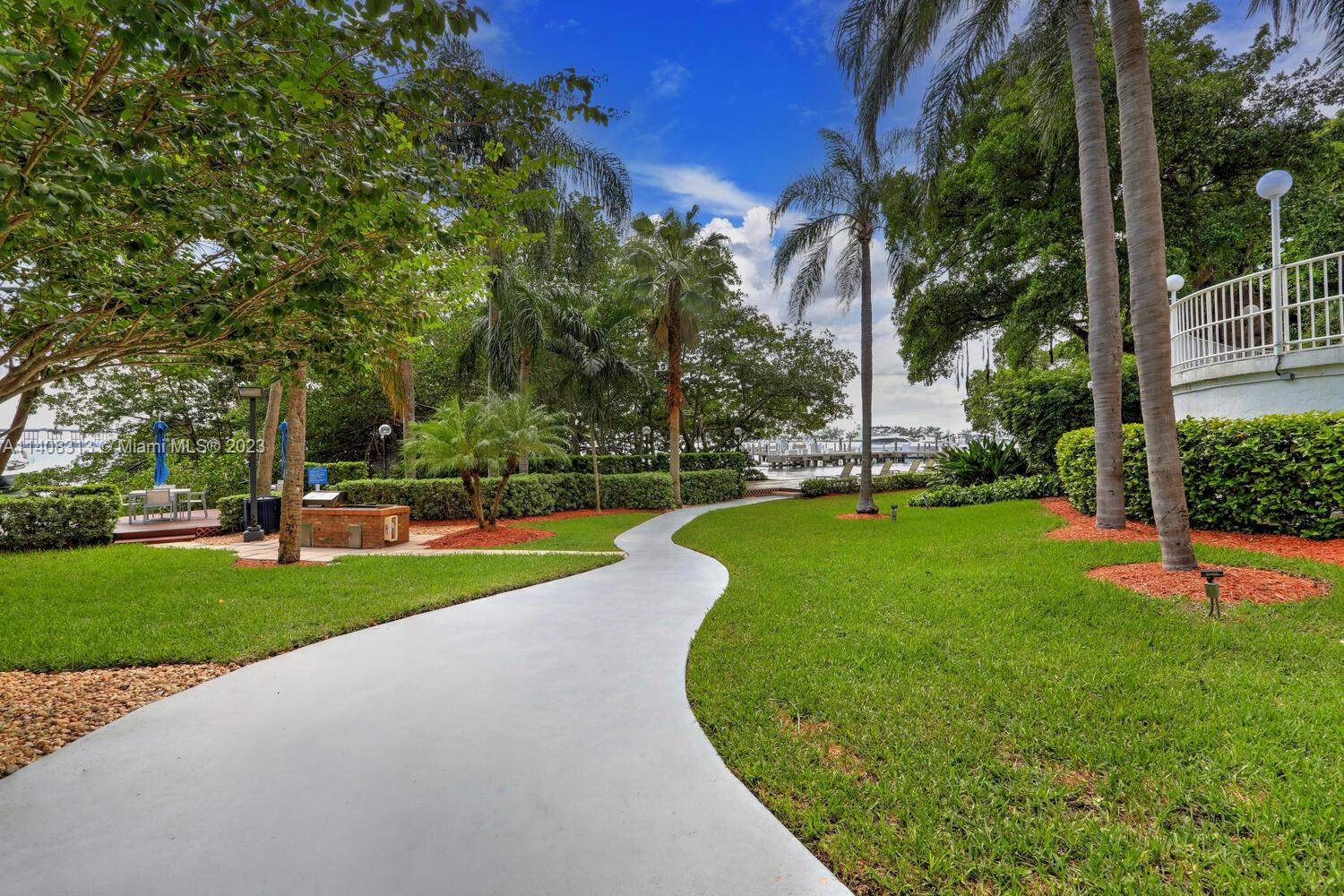 IMPERIAL AT BRICKELL COND - Residential
