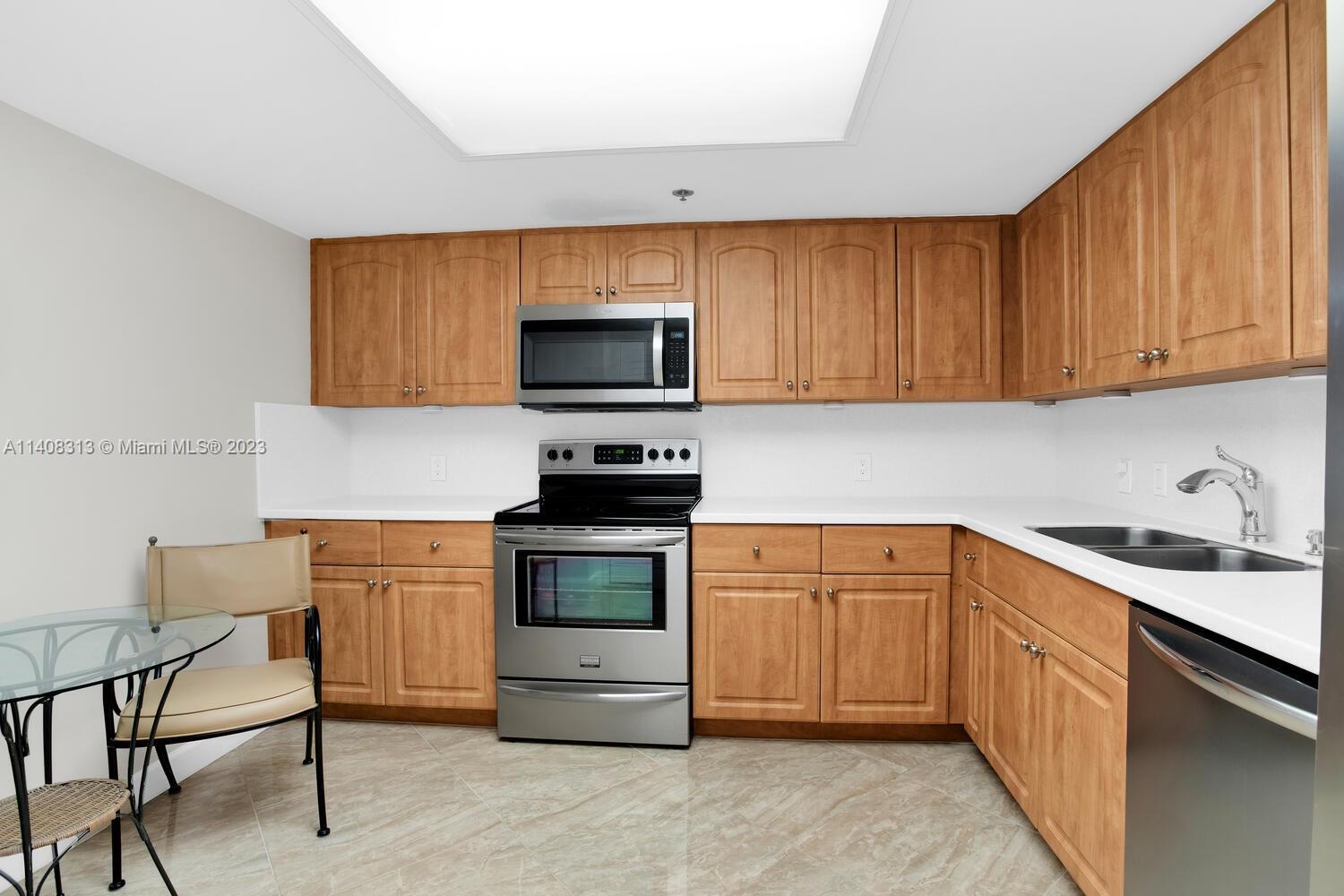 IMPERIAL AT BRICKELL COND - Residential
