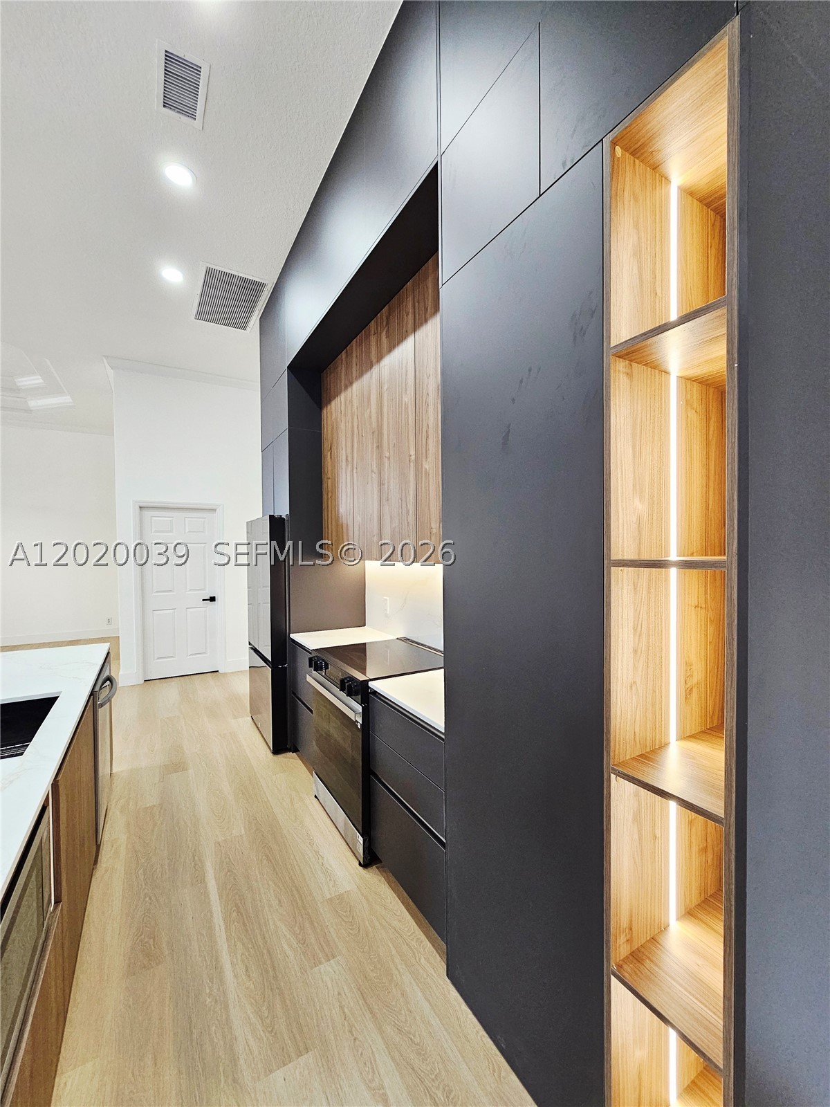 SUNSET LAKES PLAT ONE - Residential