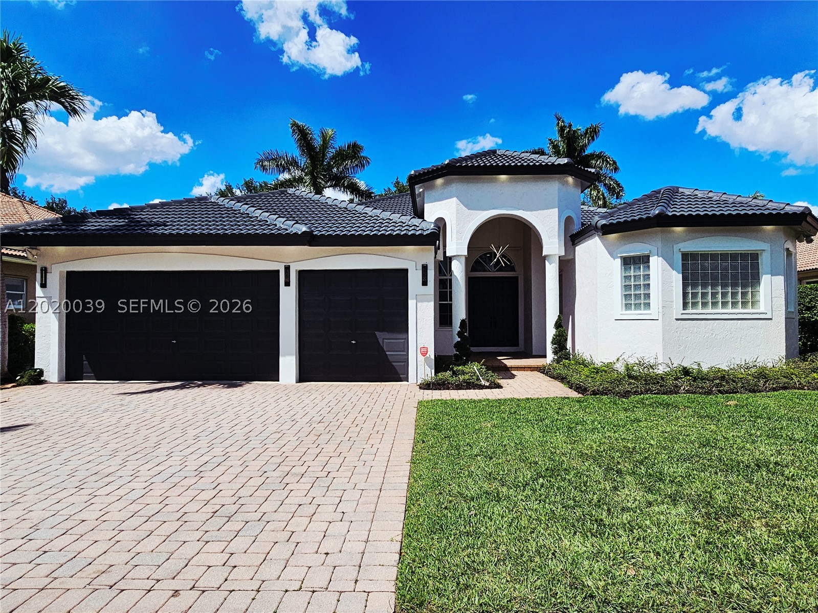 SUNSET LAKES PLAT ONE - Residential