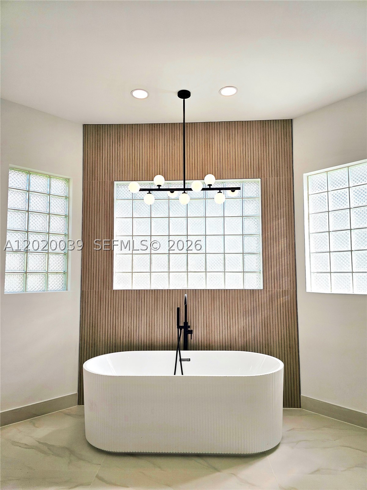 SUNSET LAKES PLAT ONE - Residential