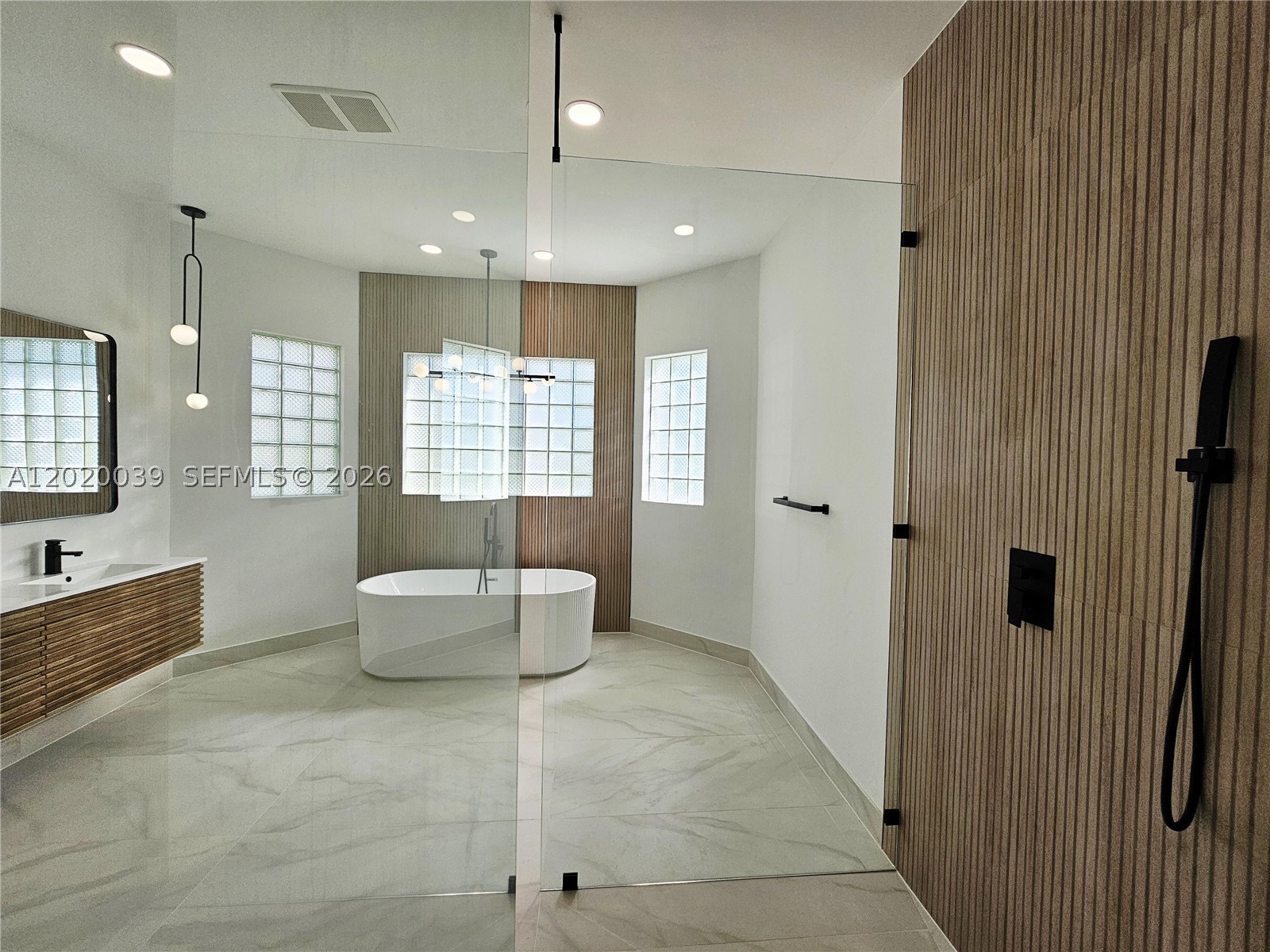 SUNSET LAKES PLAT ONE - Residential