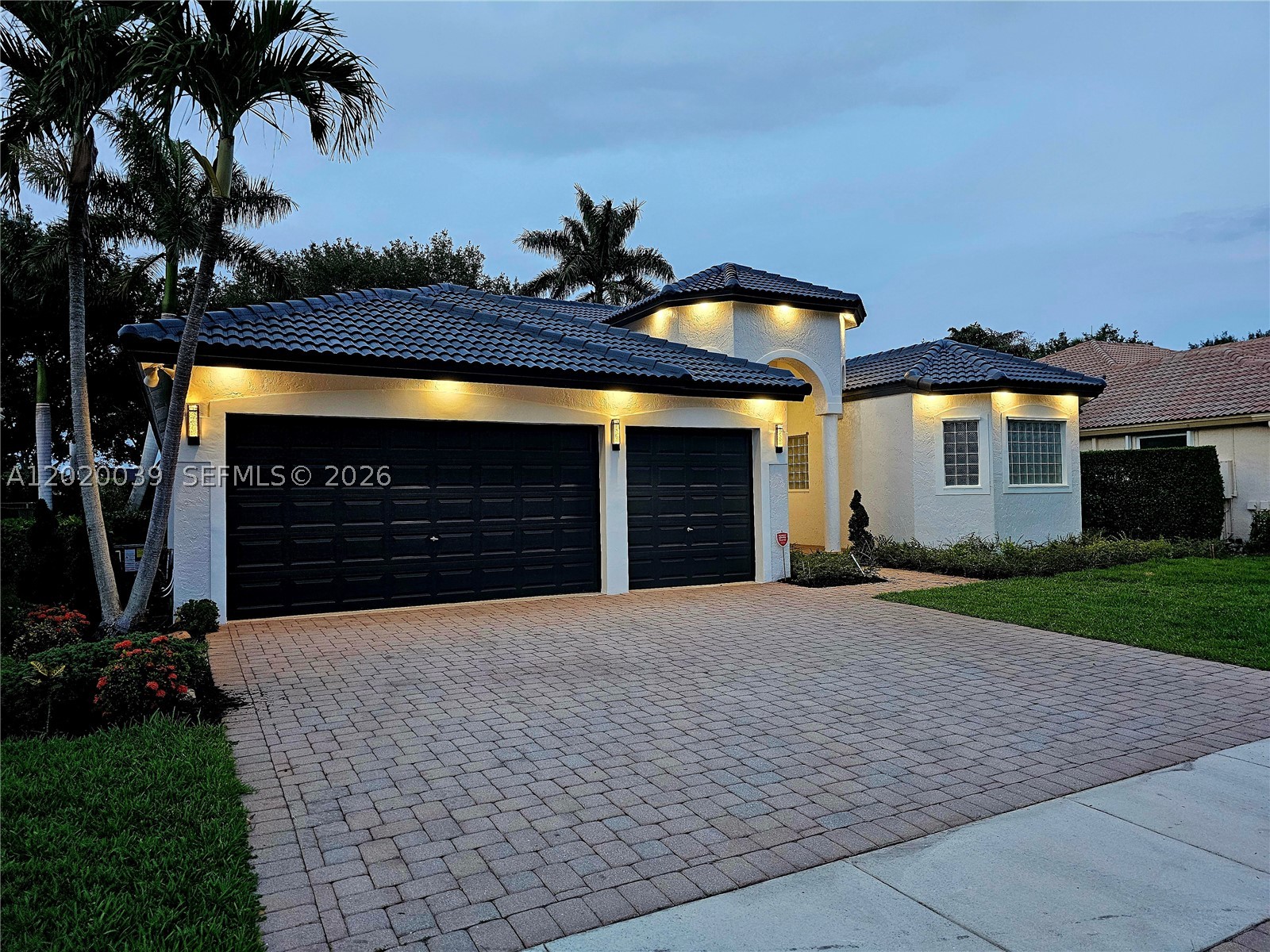 SUNSET LAKES PLAT ONE - Residential