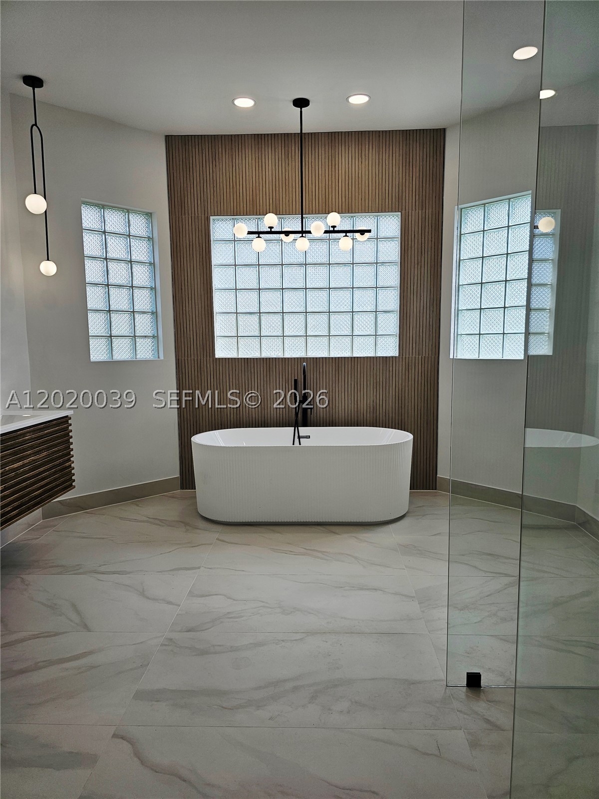 SUNSET LAKES PLAT ONE - Residential