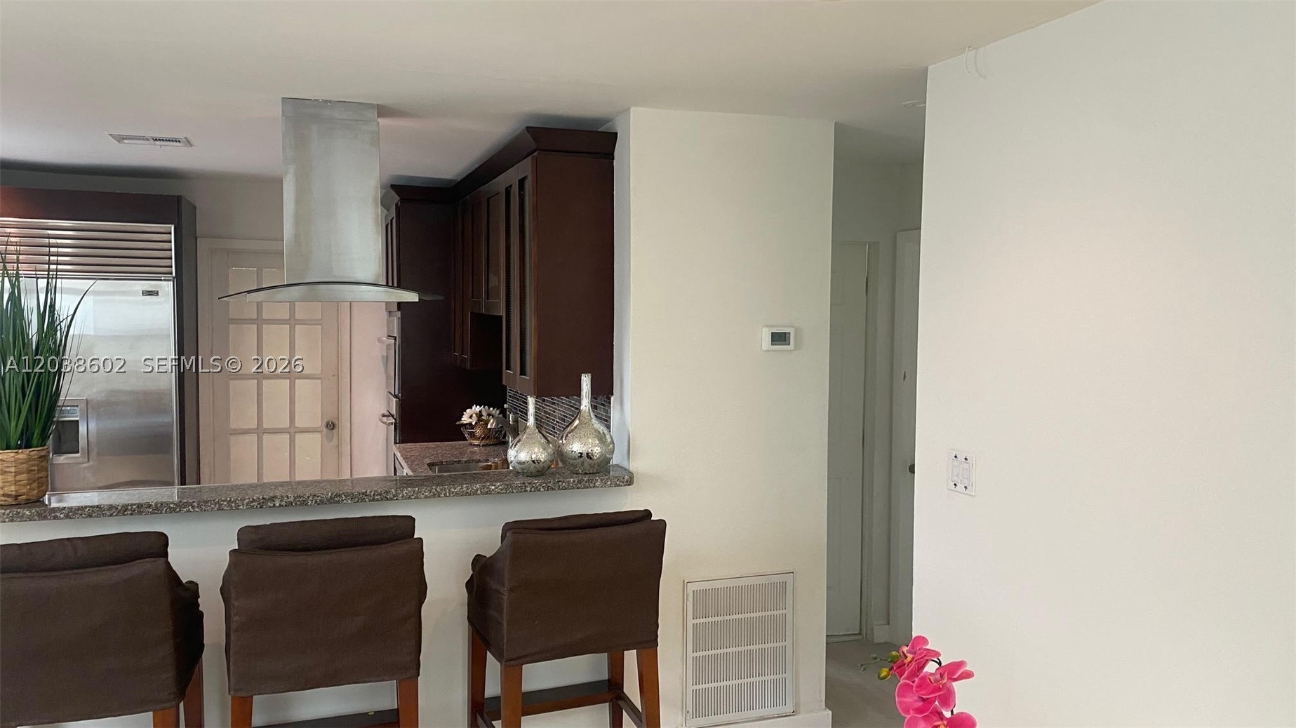 NORTH HOLLYWOOD - Residential