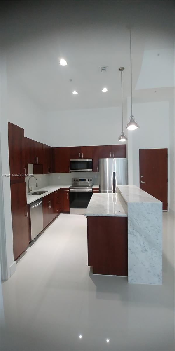 EDGE CONDO - Residential
