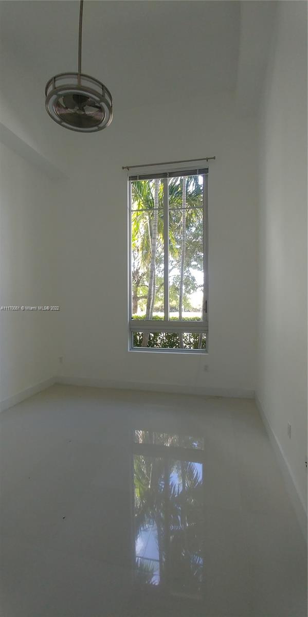 EDGE CONDO - Residential