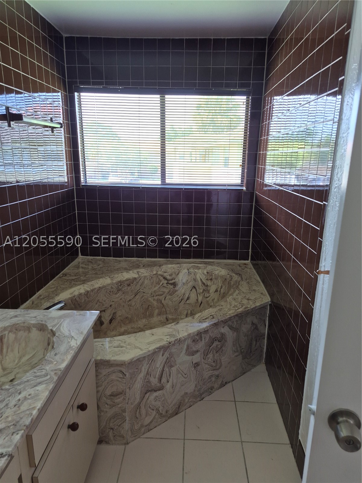MAPLEWOOD TOWNHOUSES COND - Residential