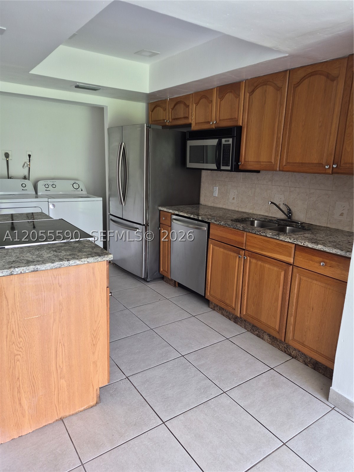 MAPLEWOOD TOWNHOUSES COND - Residential