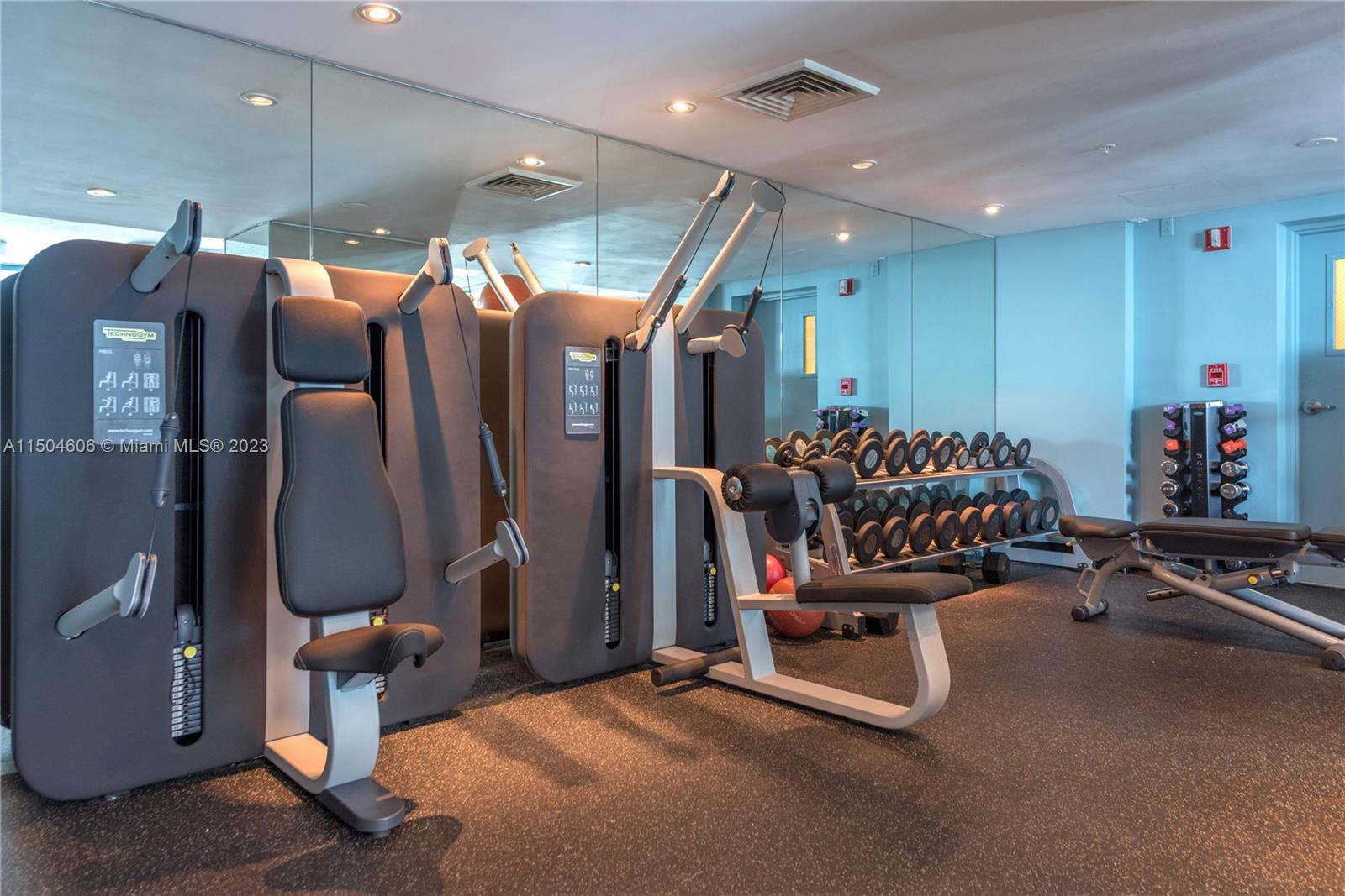 1500 OCEAN DRIVE CONDO - Residential Lease
