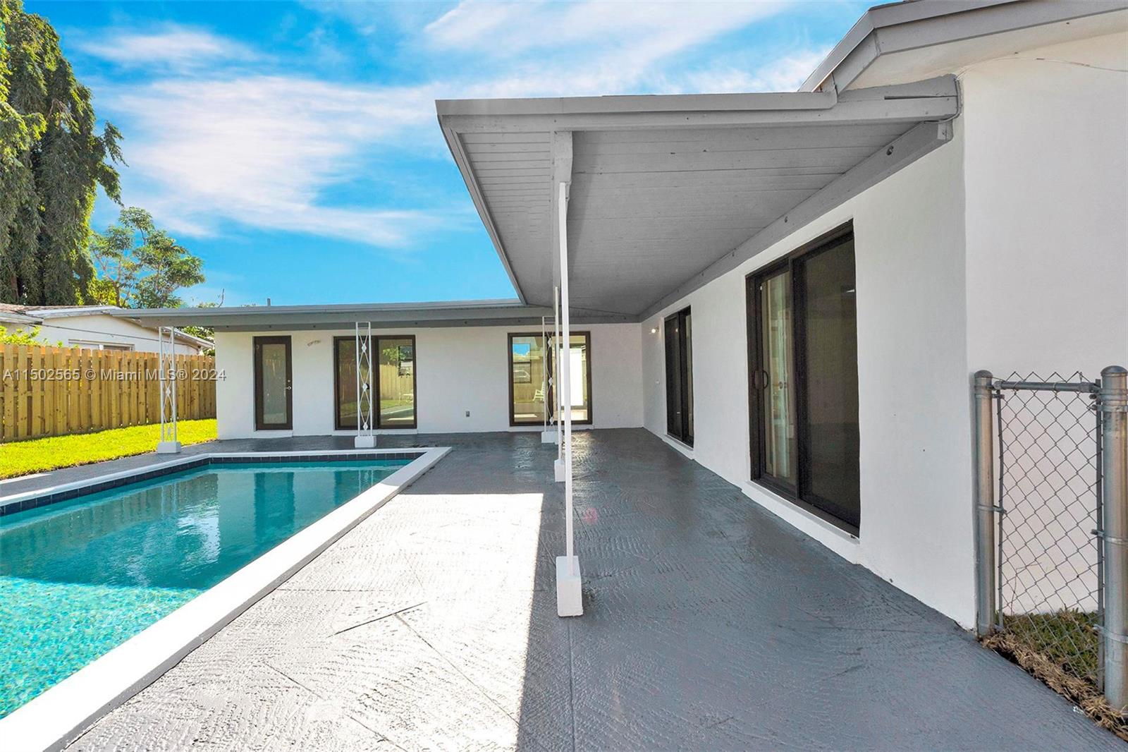 DRIFTWOOD ESTATES NO 15 - Residential