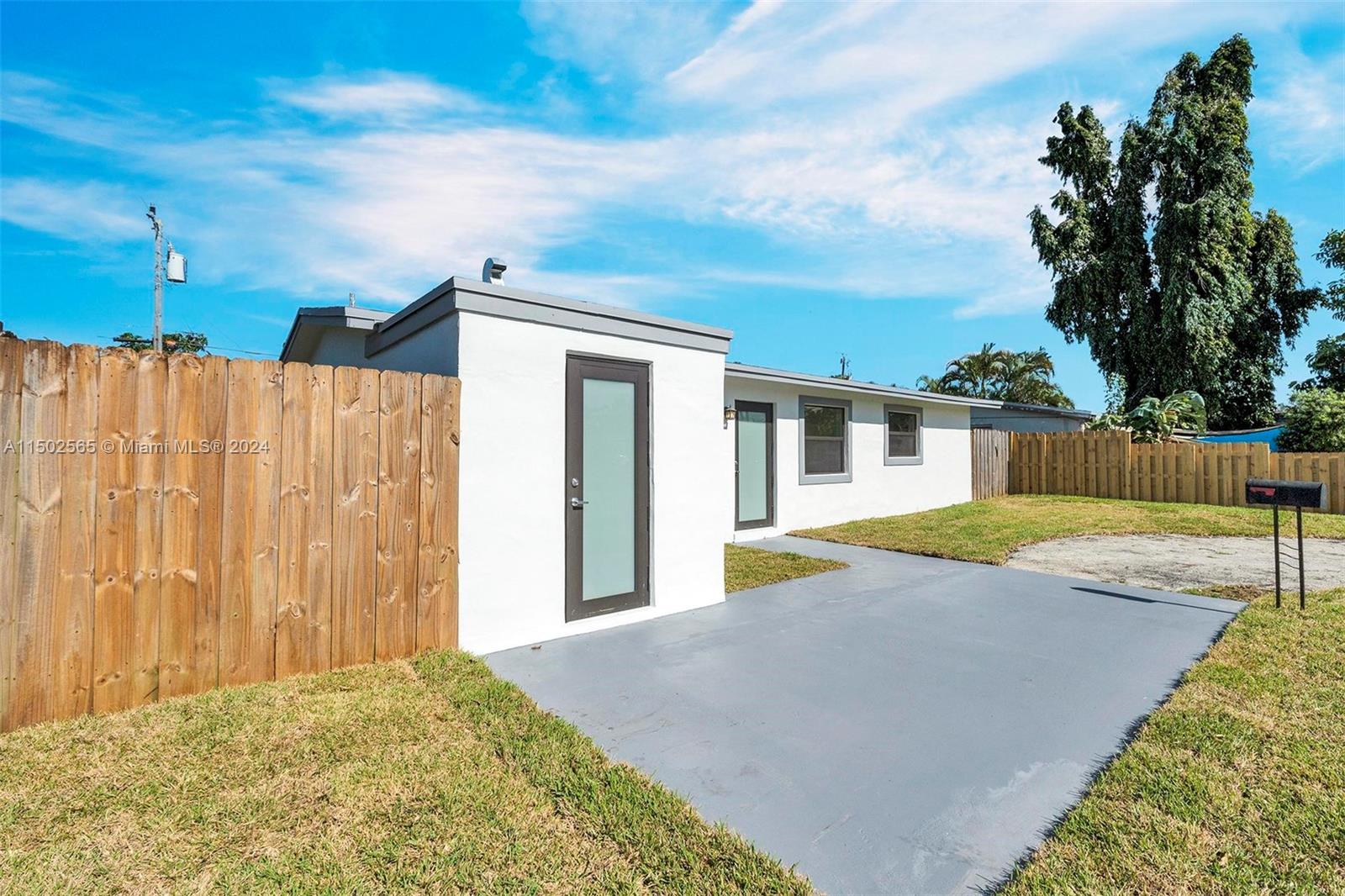 DRIFTWOOD ESTATES NO 15 - Residential