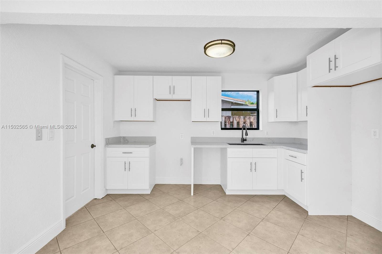 DRIFTWOOD ESTATES NO 15 - Residential