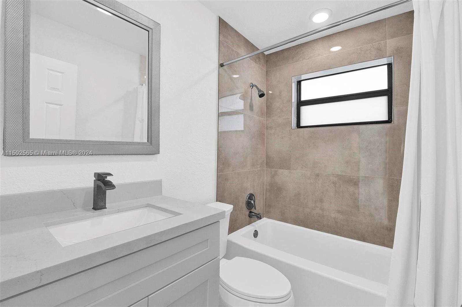DRIFTWOOD ESTATES NO 15 - Residential