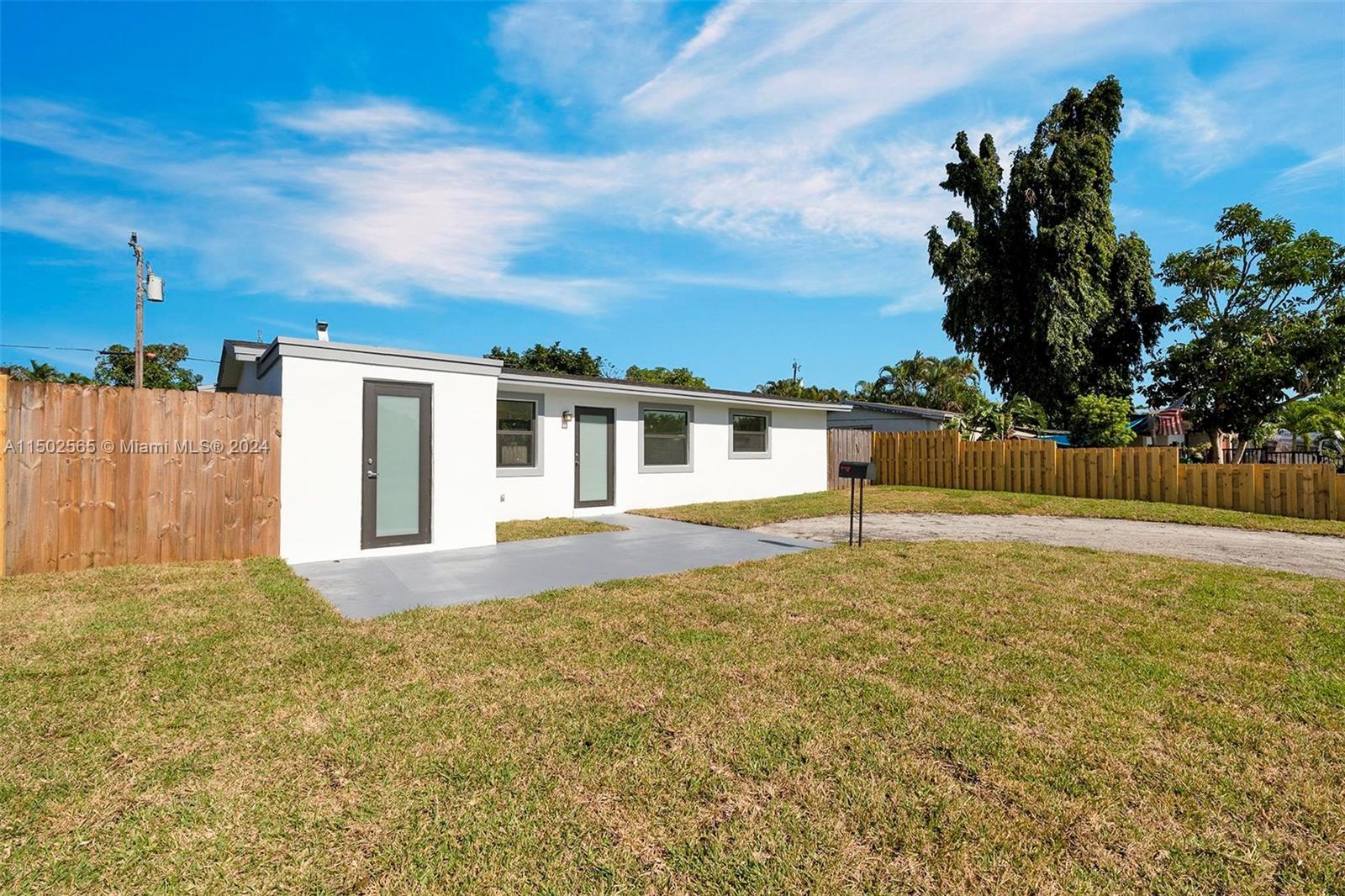 DRIFTWOOD ESTATES NO 15 - Residential