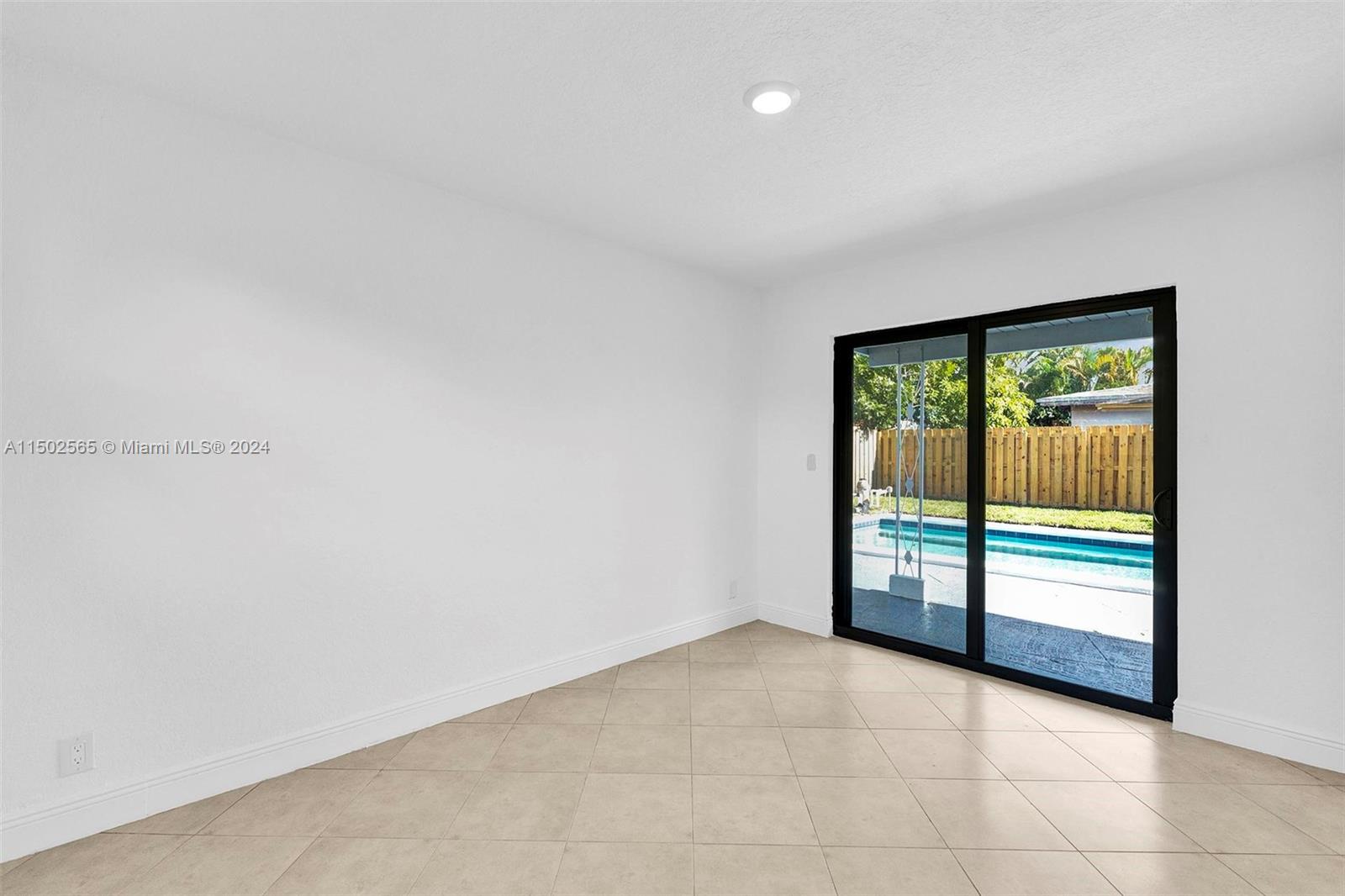 DRIFTWOOD ESTATES NO 15 - Residential