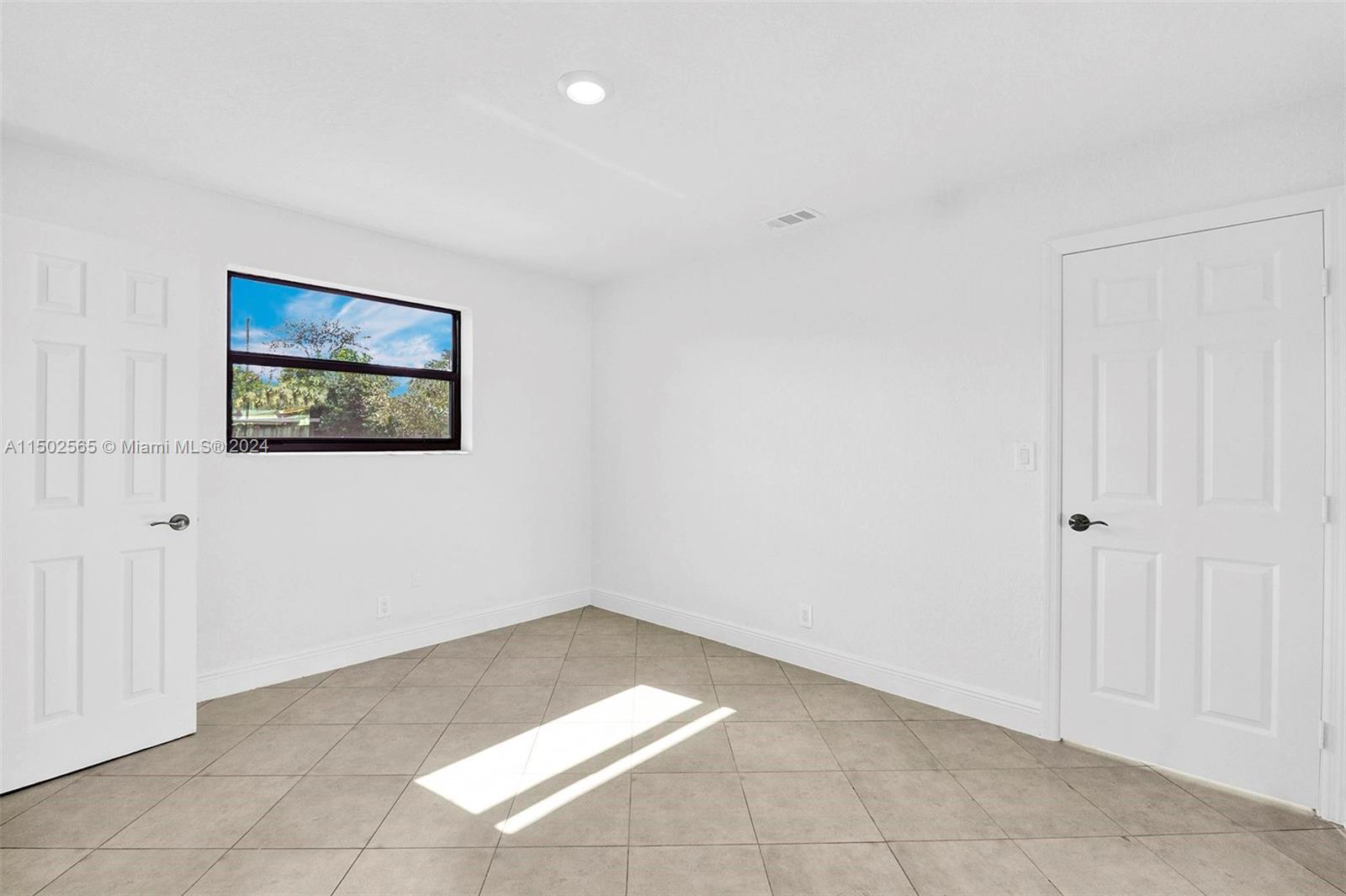 DRIFTWOOD ESTATES NO 15 - Residential
