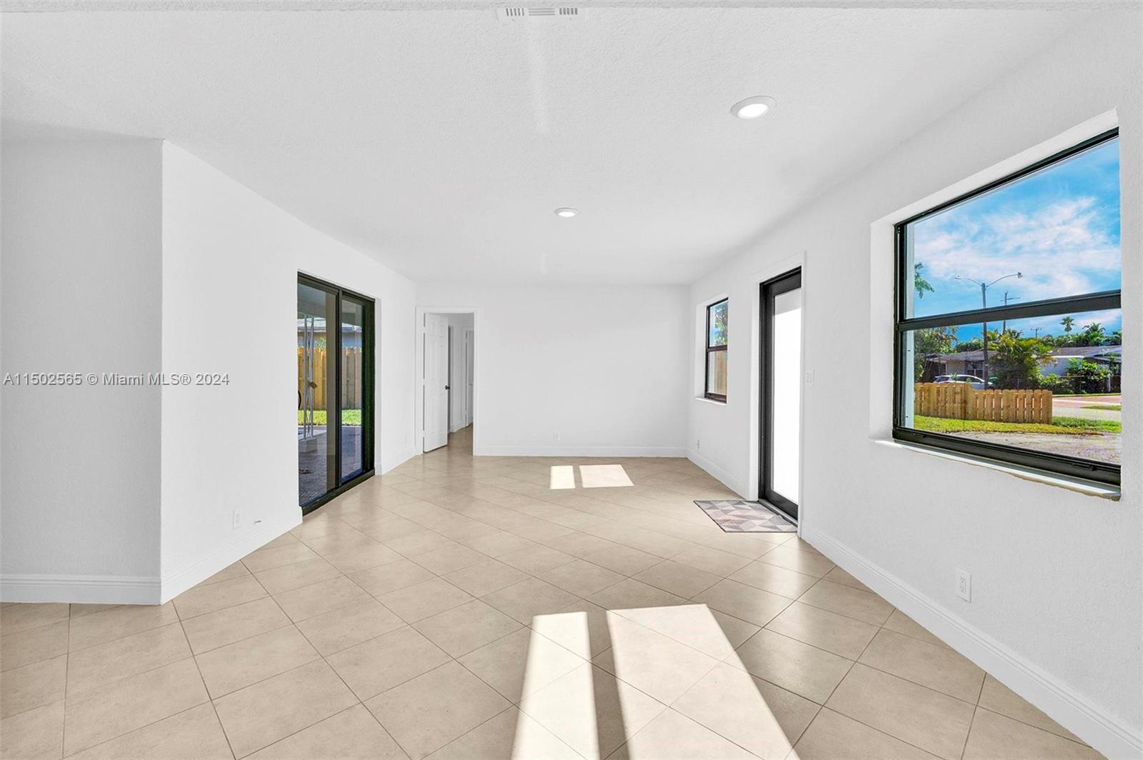DRIFTWOOD ESTATES NO 15 - Residential