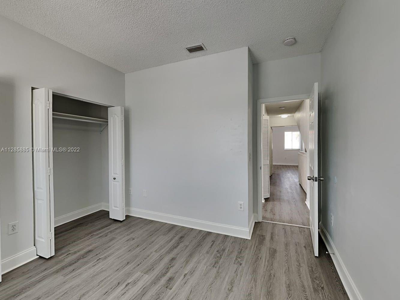 SPANISH LAKES - Residential Lease
