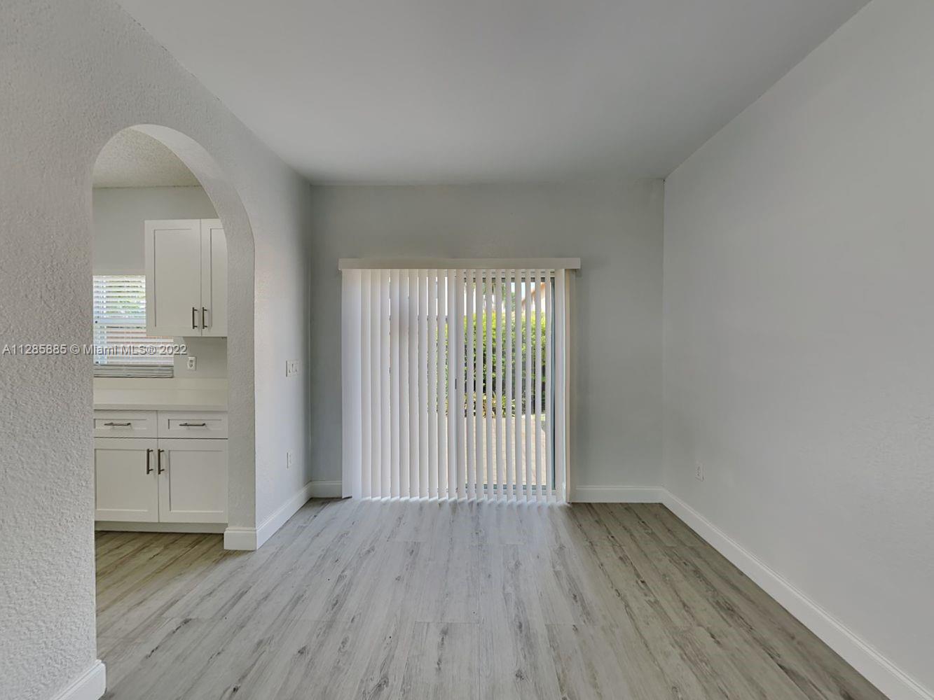 SPANISH LAKES - Residential Lease