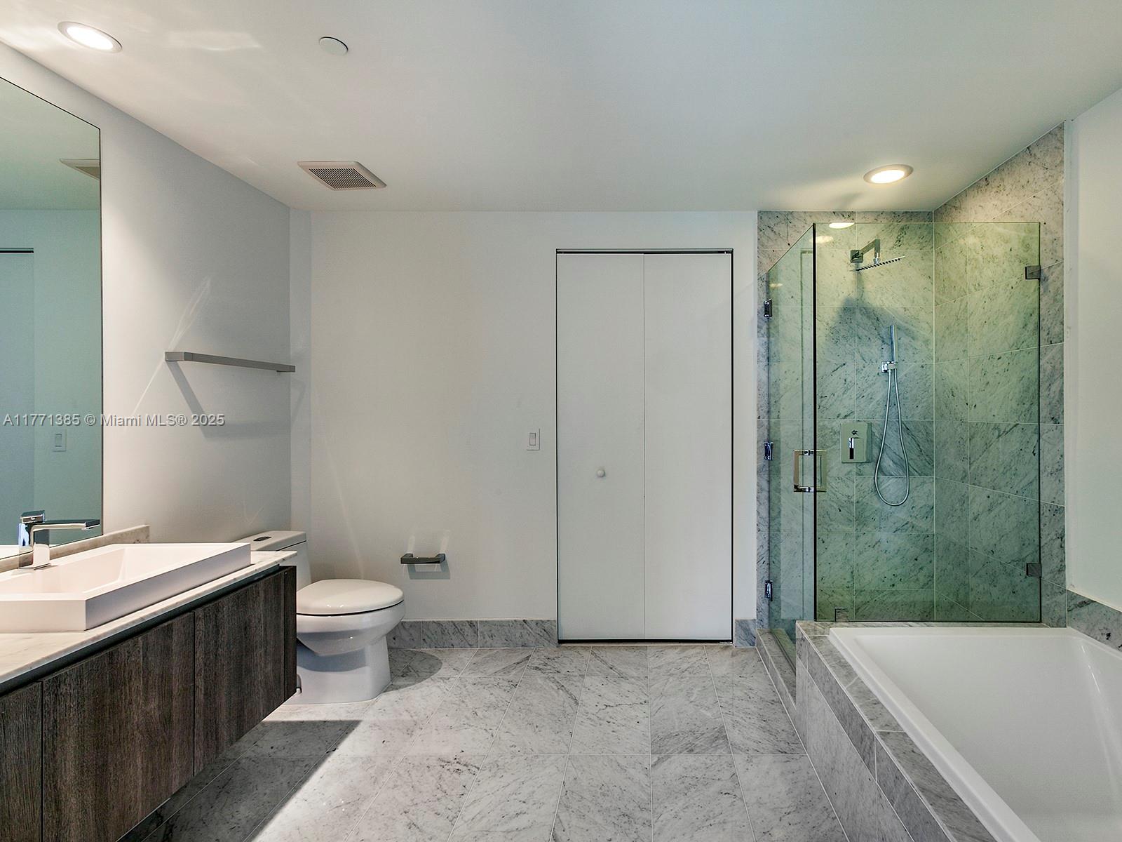801 SMA RESIDENCES CONDO - Residential Lease