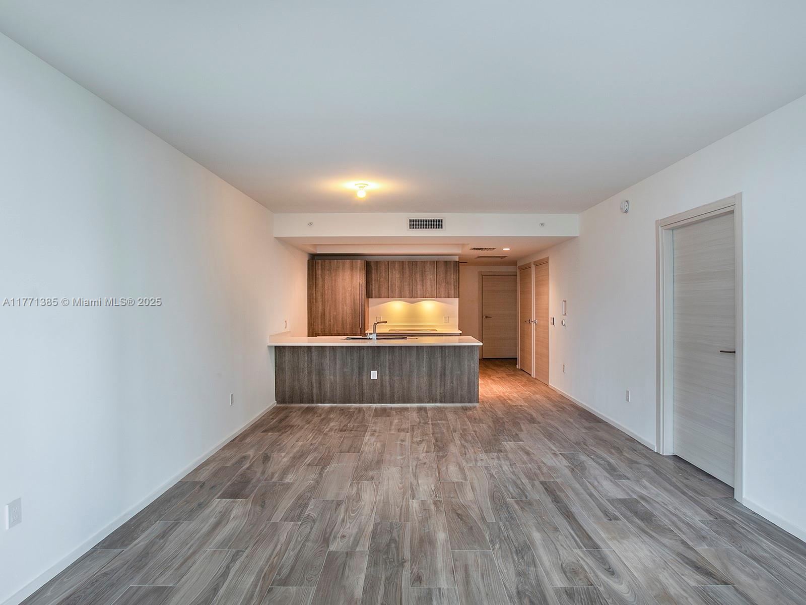 801 SMA RESIDENCES CONDO - Residential Lease