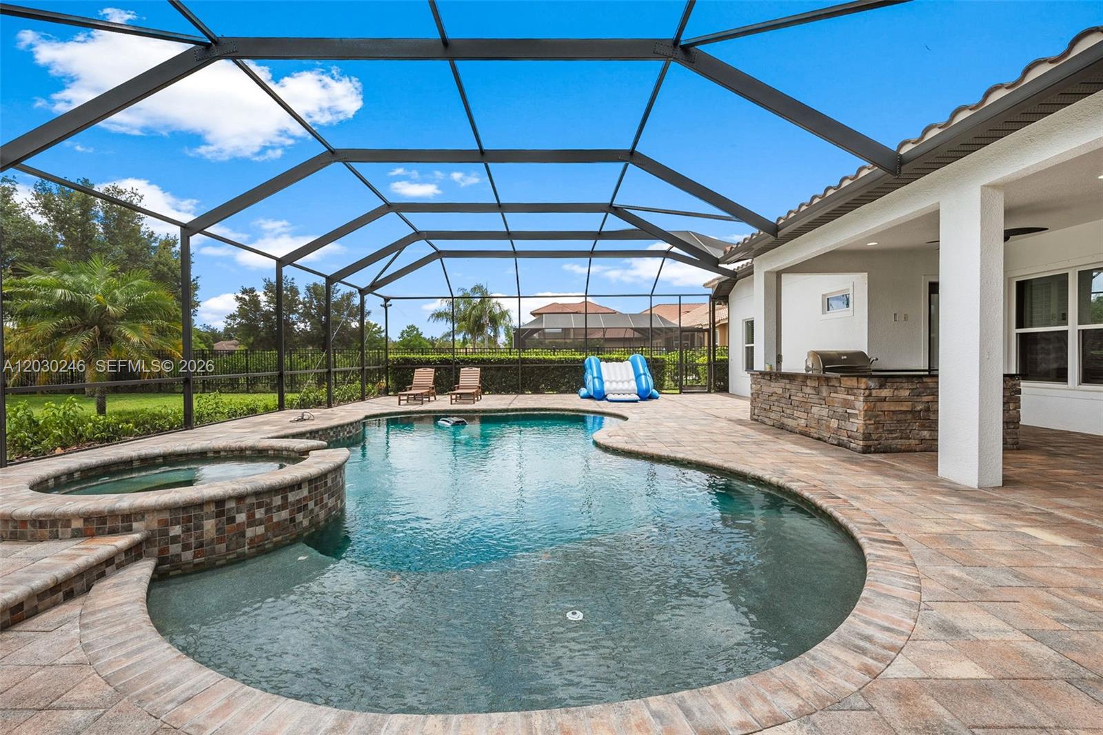 Ladera - Residential