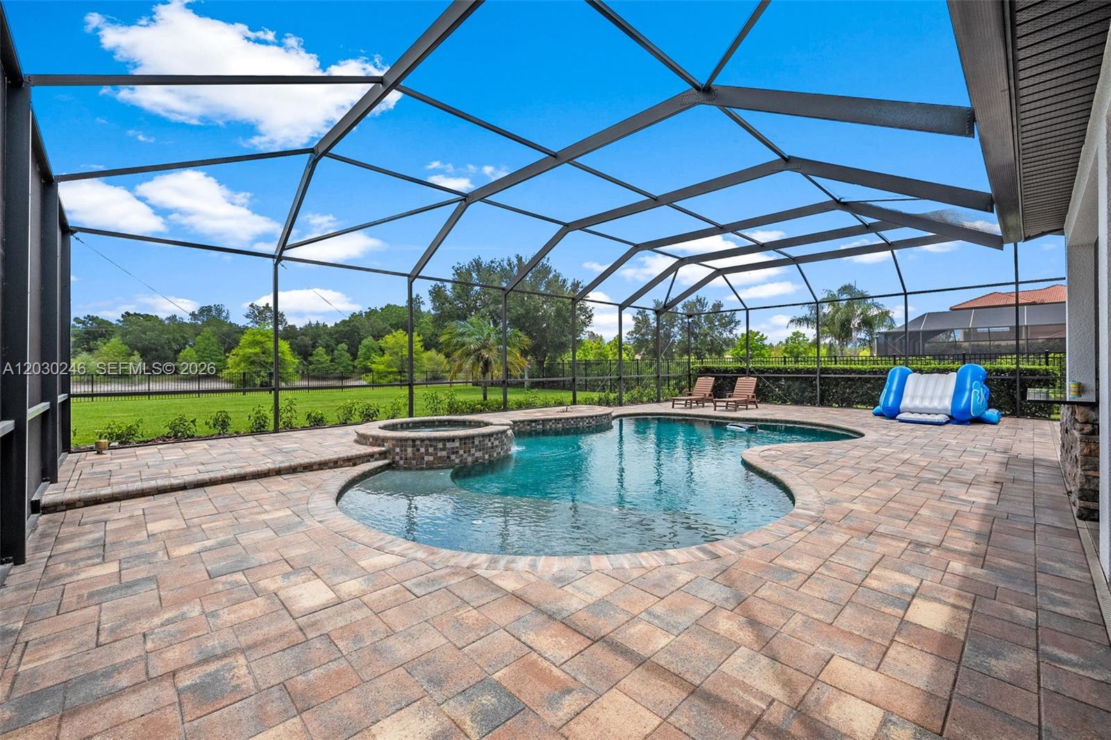 Ladera - Residential
