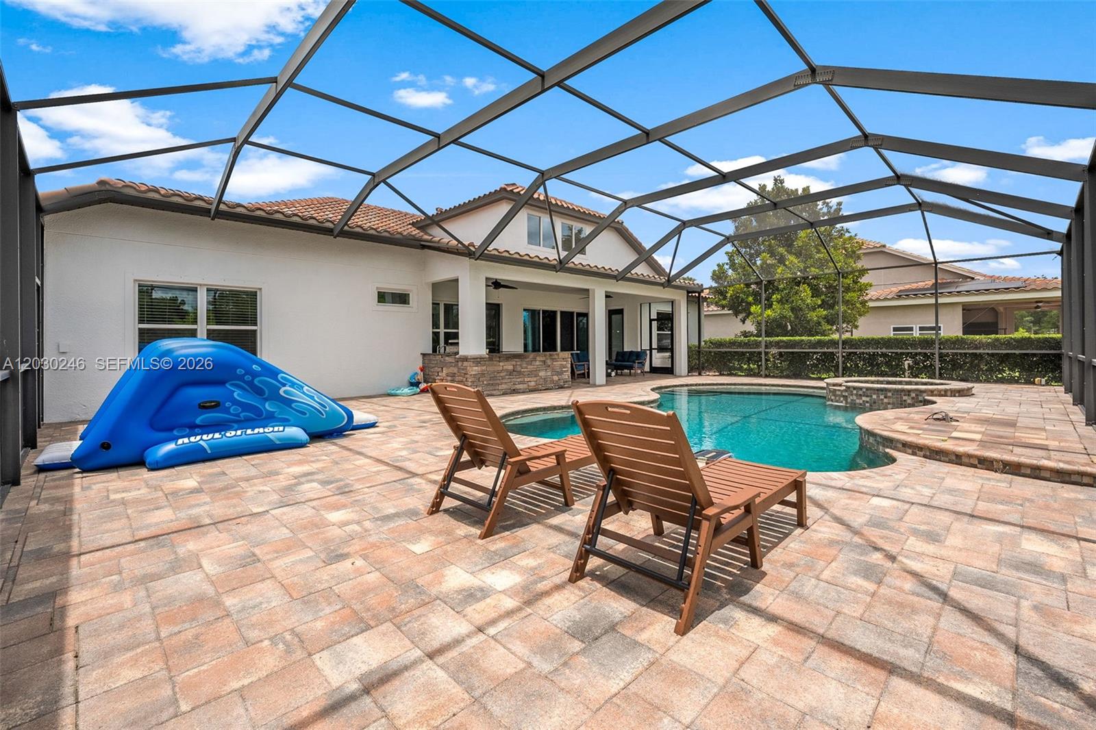 Ladera - Residential